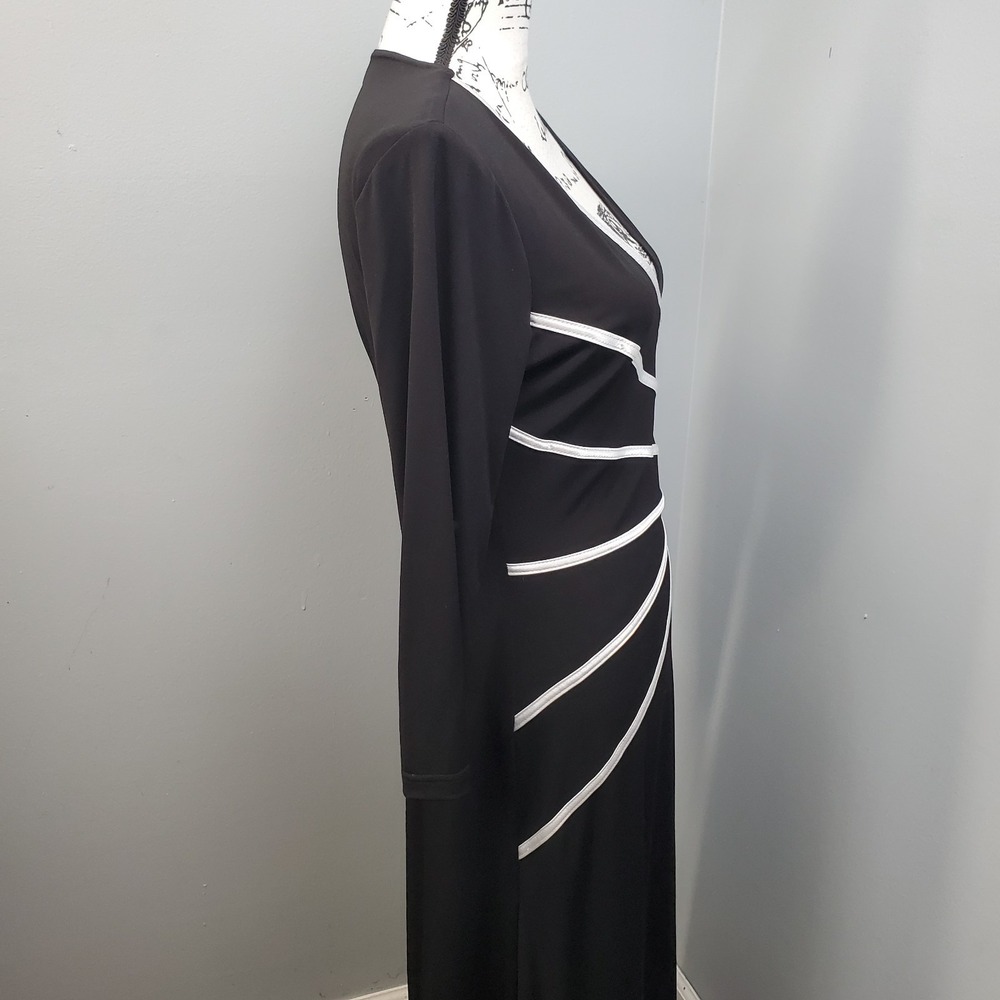 Connected Apparel Sheath Dress Women 10 Black White Diagonal Stripes Deep V-Neck - Picture 9 of 9